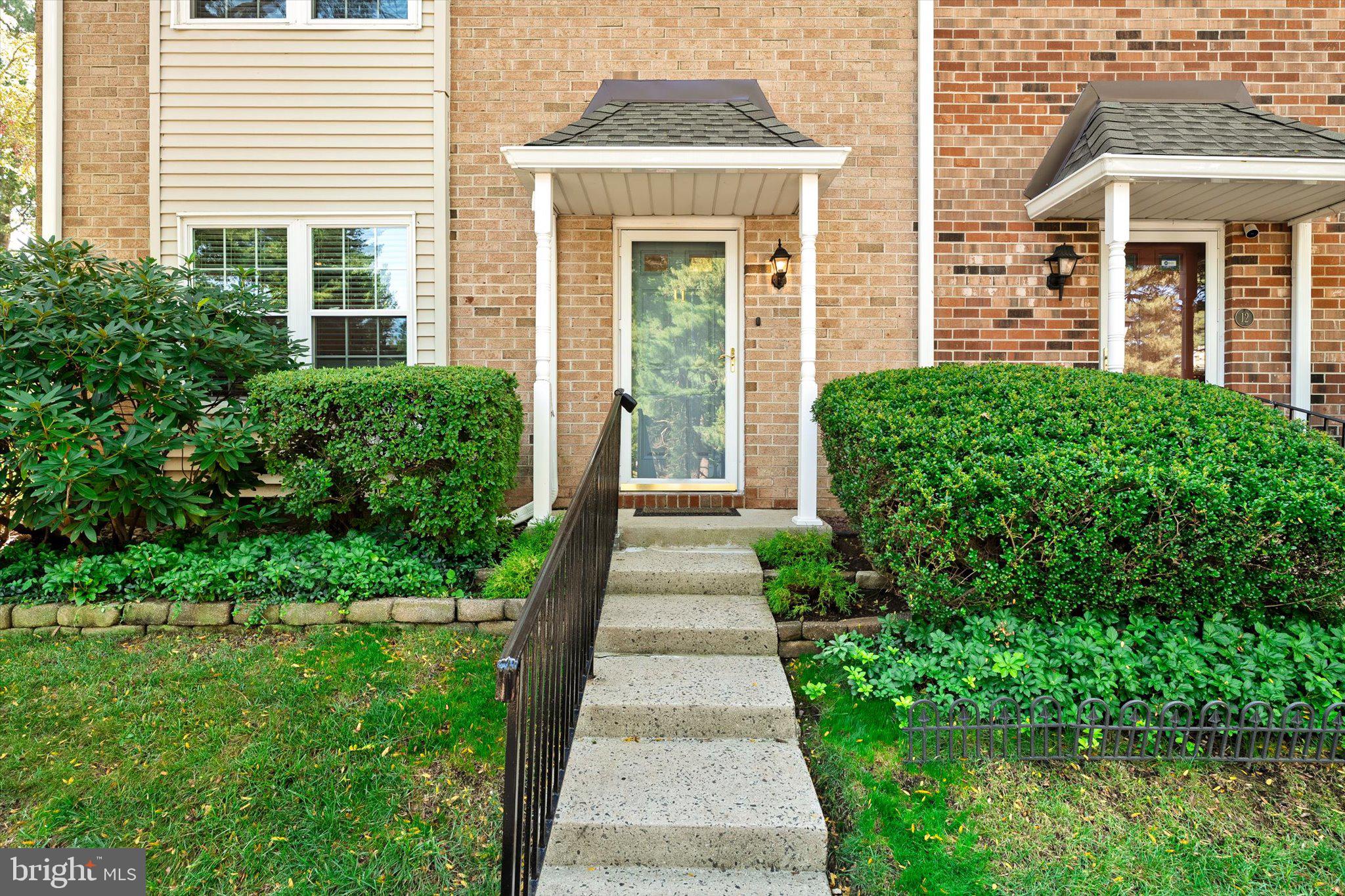 11 PAGODA COURT