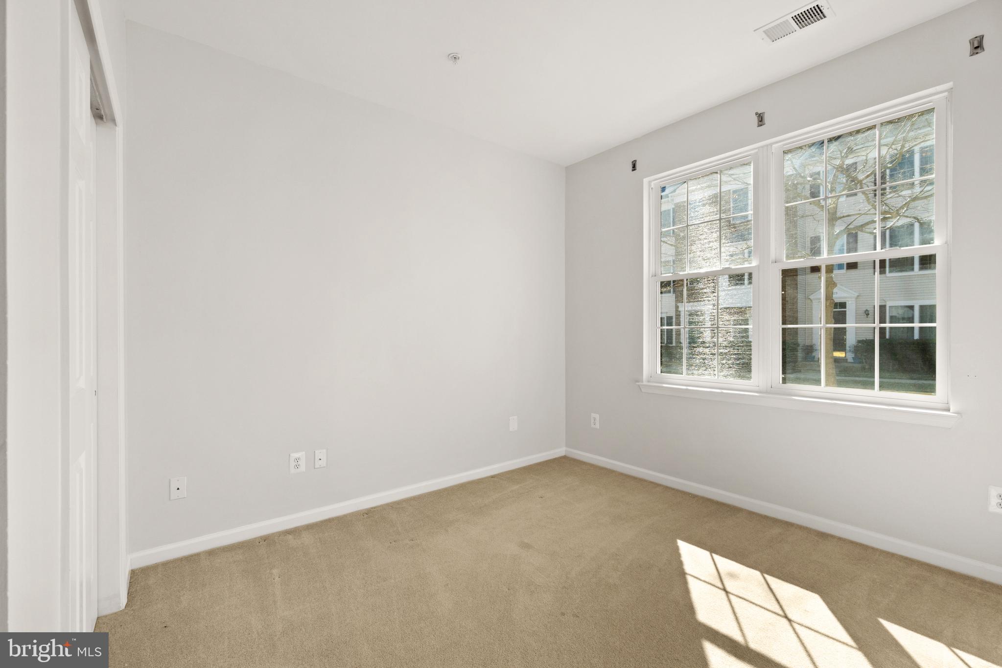 AMBERLEA AT LOUDOUN VALLEY - Residential Lease