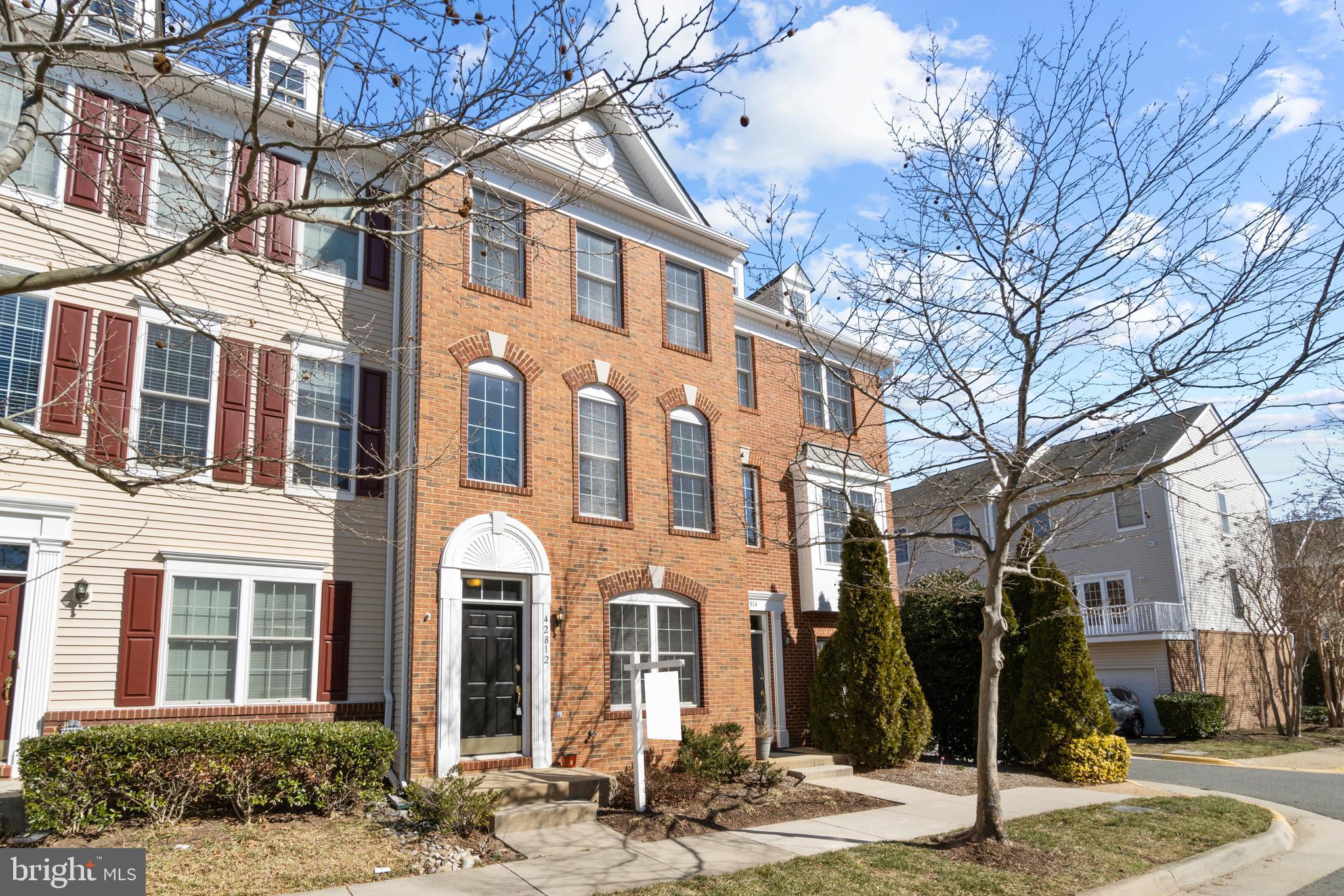 AMBERLEA AT LOUDOUN VALLEY - Residential Lease