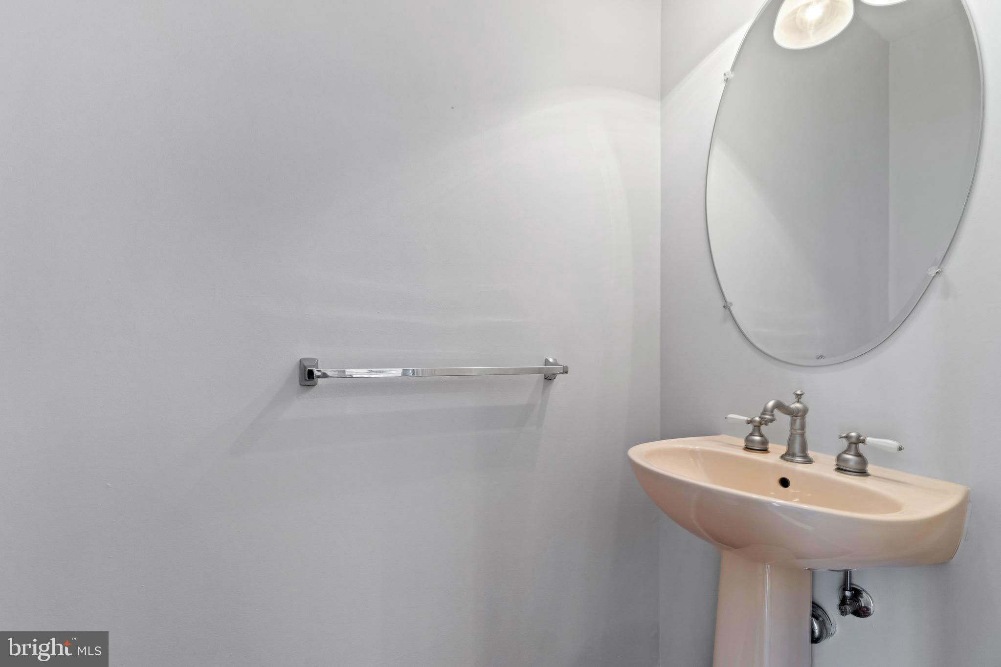 AMBERLEA AT LOUDOUN VALLEY - Residential Lease