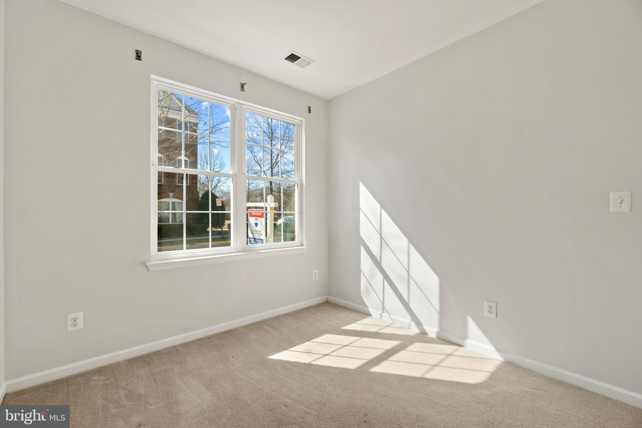 AMBERLEA AT LOUDOUN VALLEY - Residential Lease