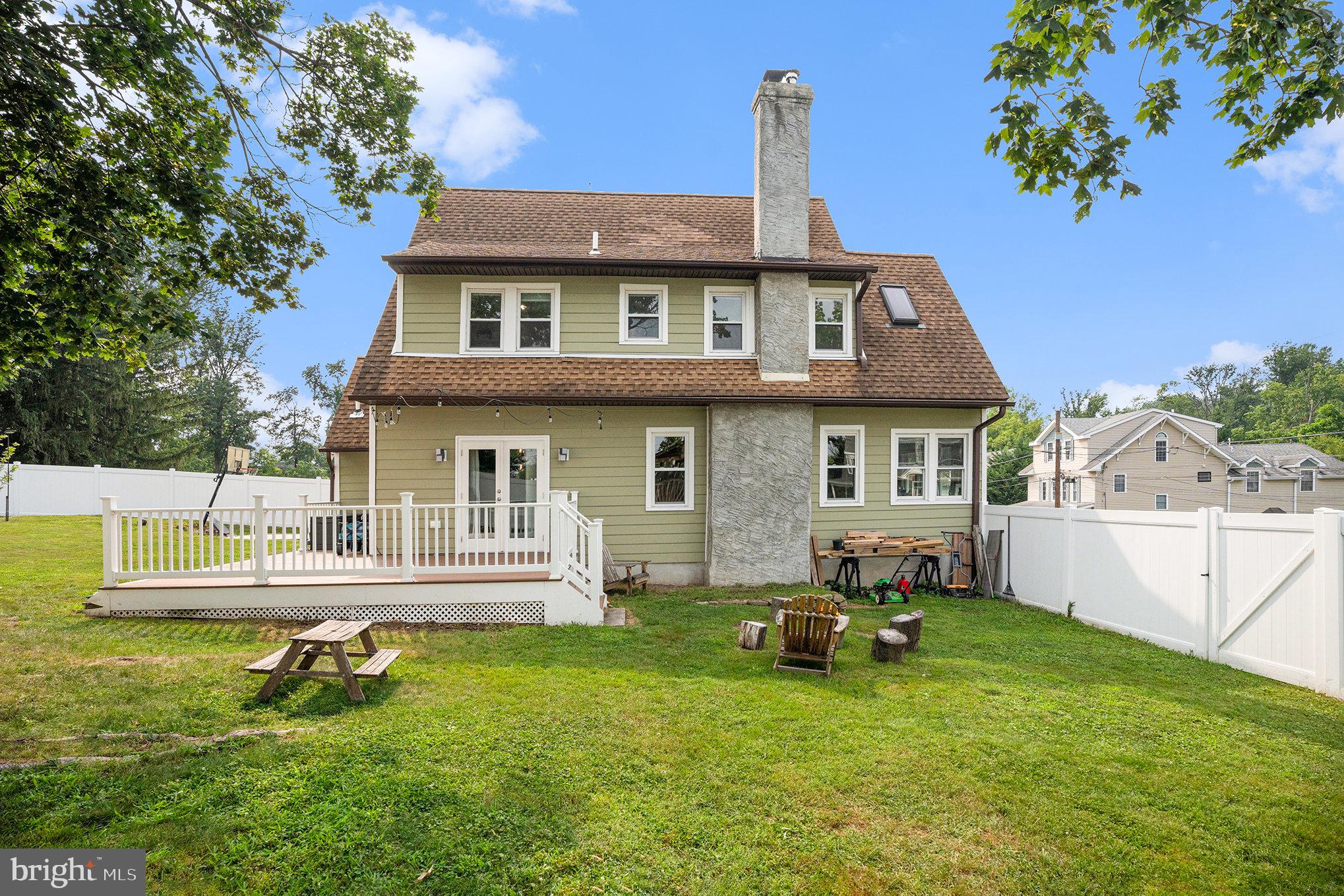 FORT WASHINGTON - Residential