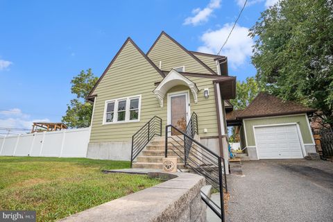 7238 HOLLYWOOD ROAD FORT WASHINGTON PA 19034