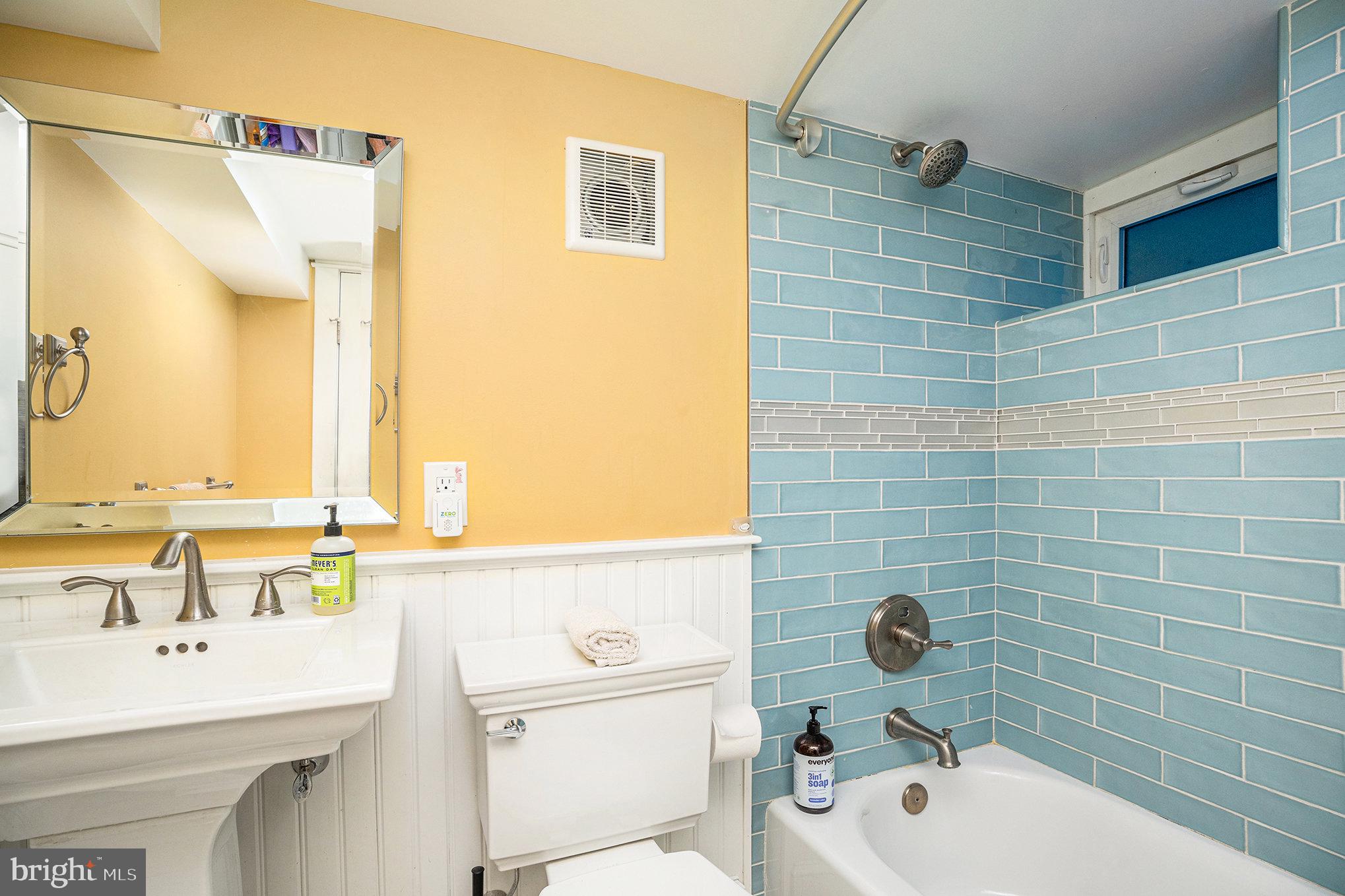 FORT WASHINGTON - Residential