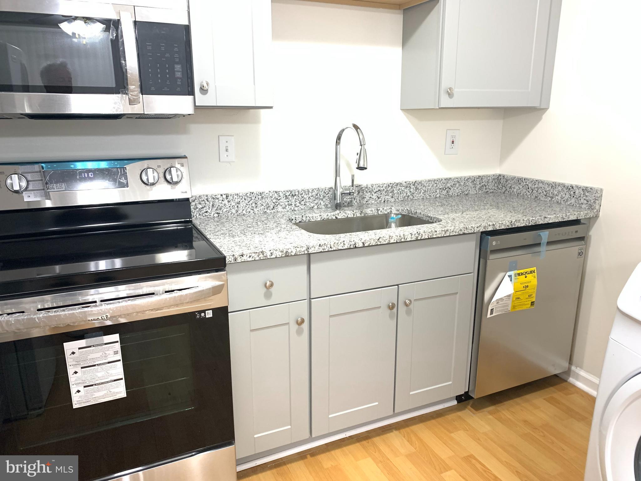 QUEENS PARK - Residential