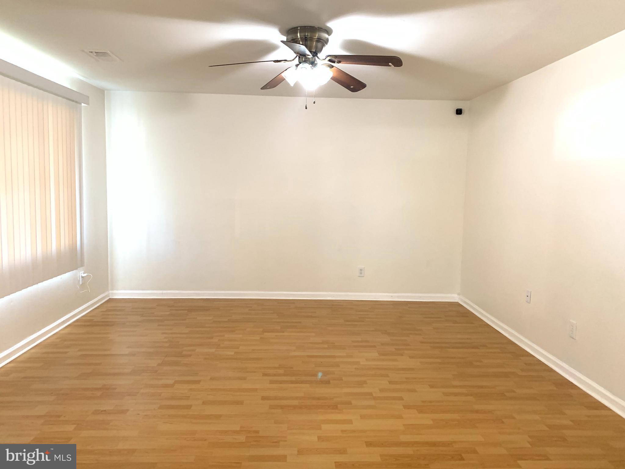 QUEENS PARK - Residential