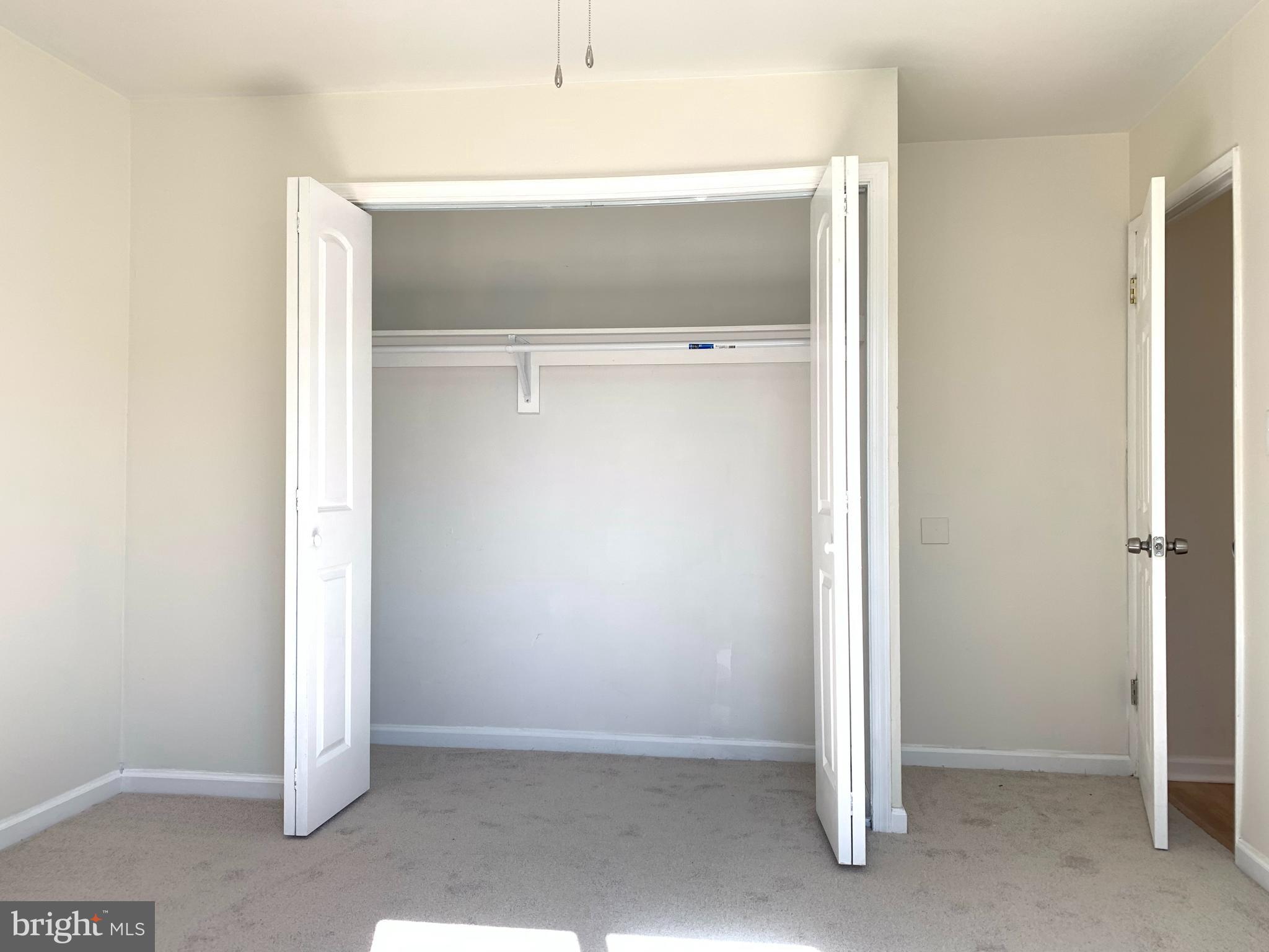 QUEENS PARK - Residential