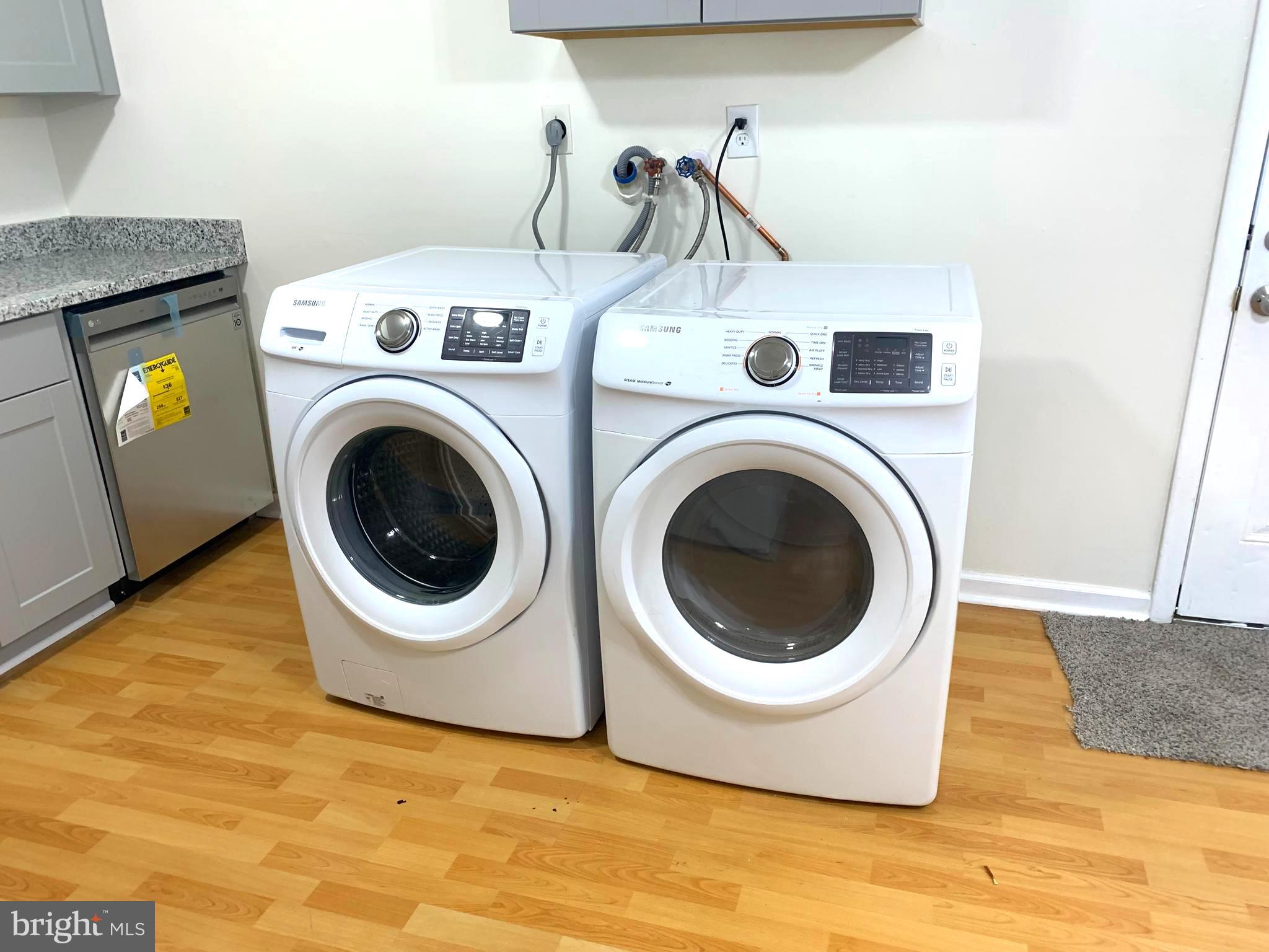 QUEENS PARK - Residential