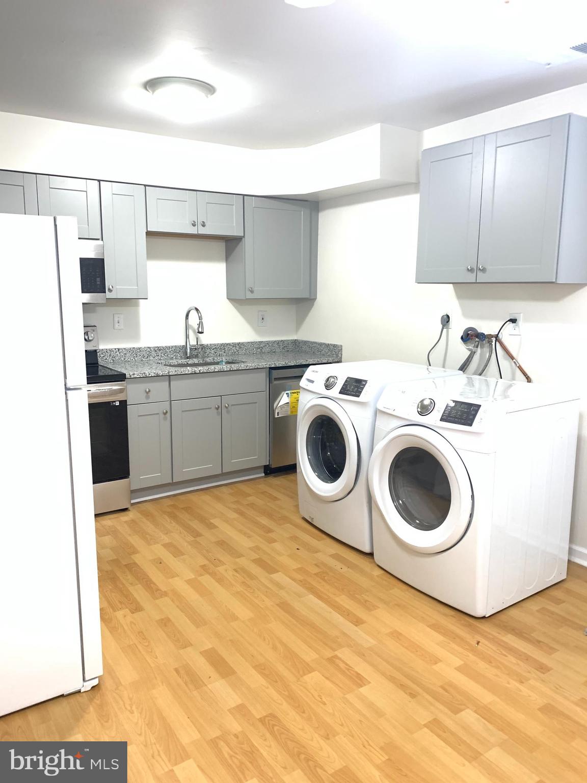 QUEENS PARK - Residential