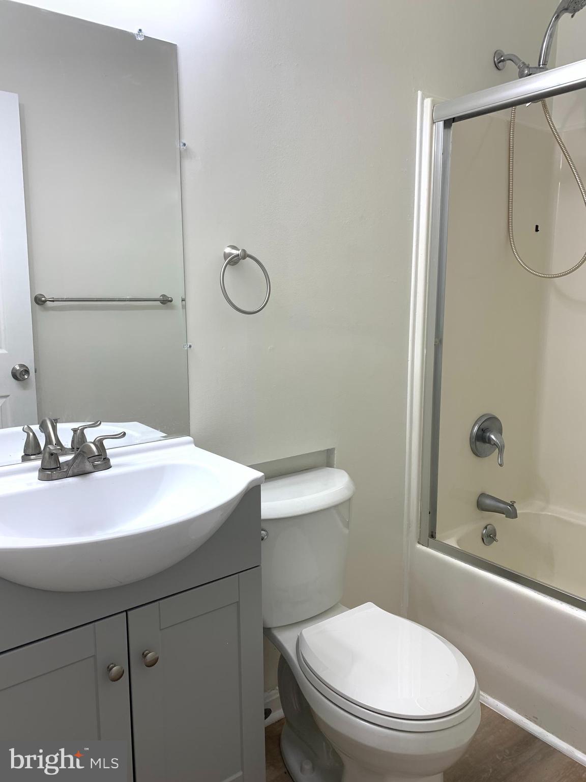 QUEENS PARK - Residential