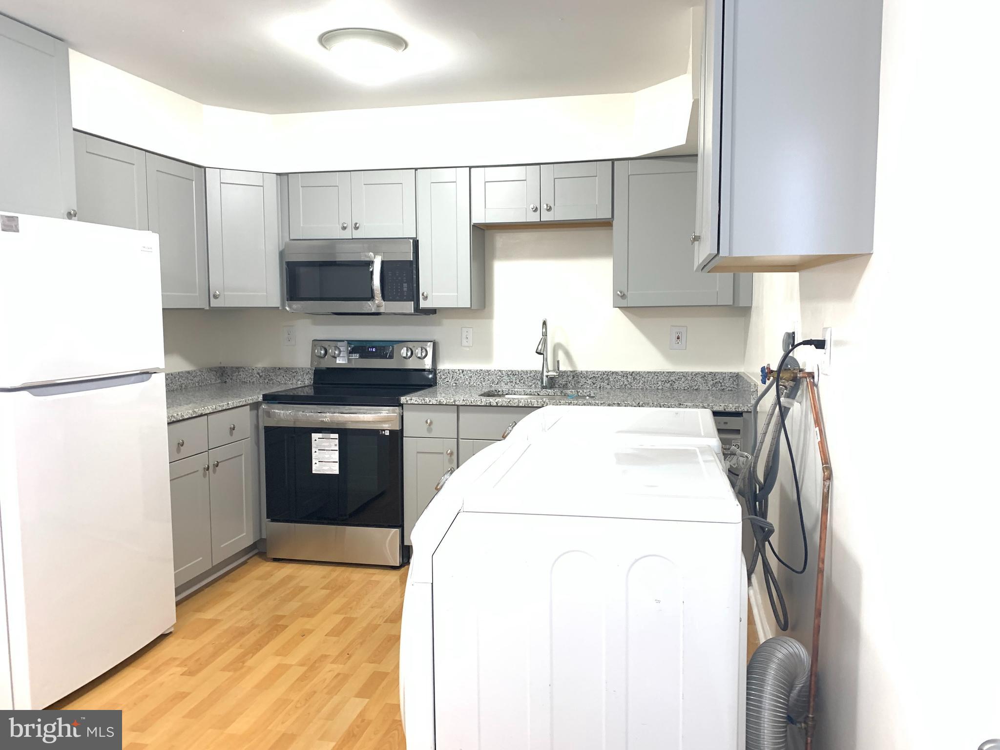 QUEENS PARK - Residential