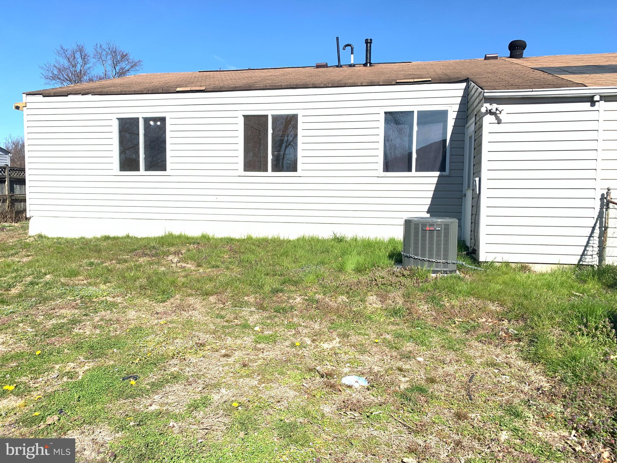 QUEENS PARK - Residential