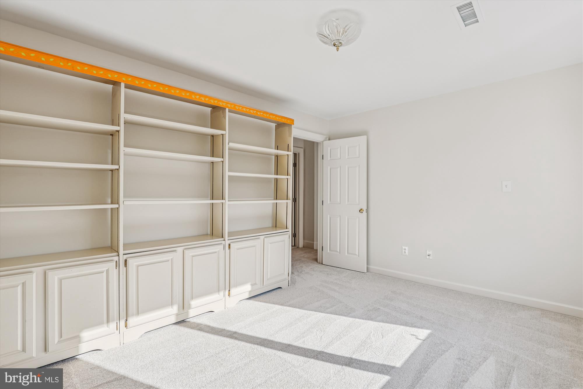 WINDSONG - Residential