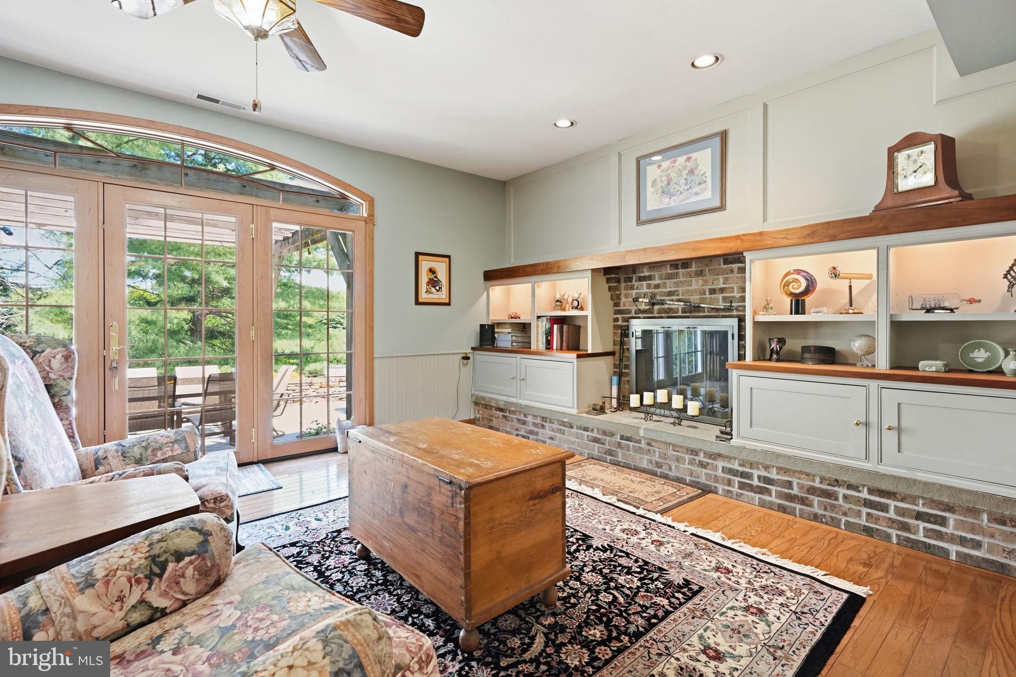 MILL VALLEY - Residential