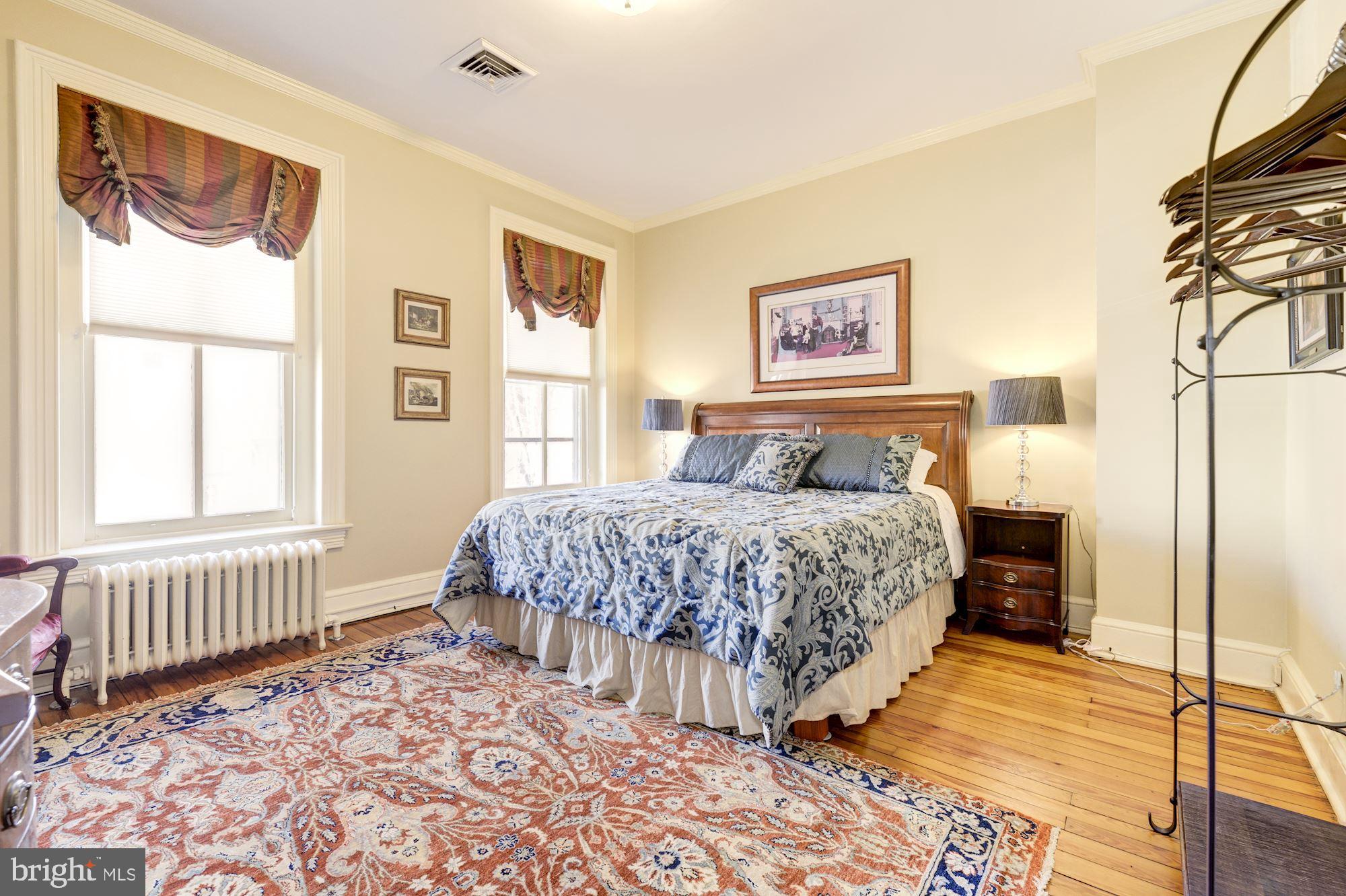 CAPITOL HILL - Residential Lease