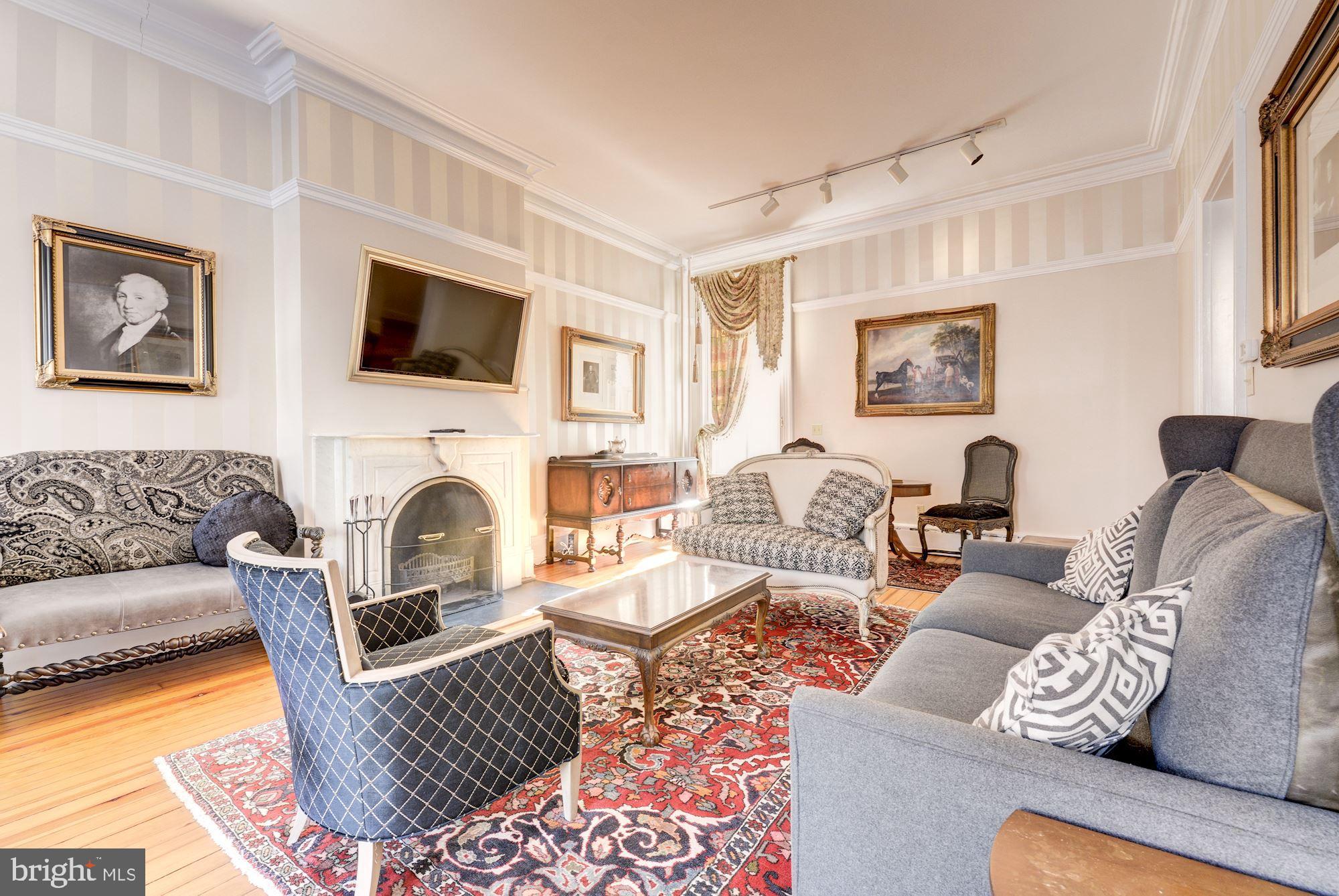 CAPITOL HILL - Residential Lease
