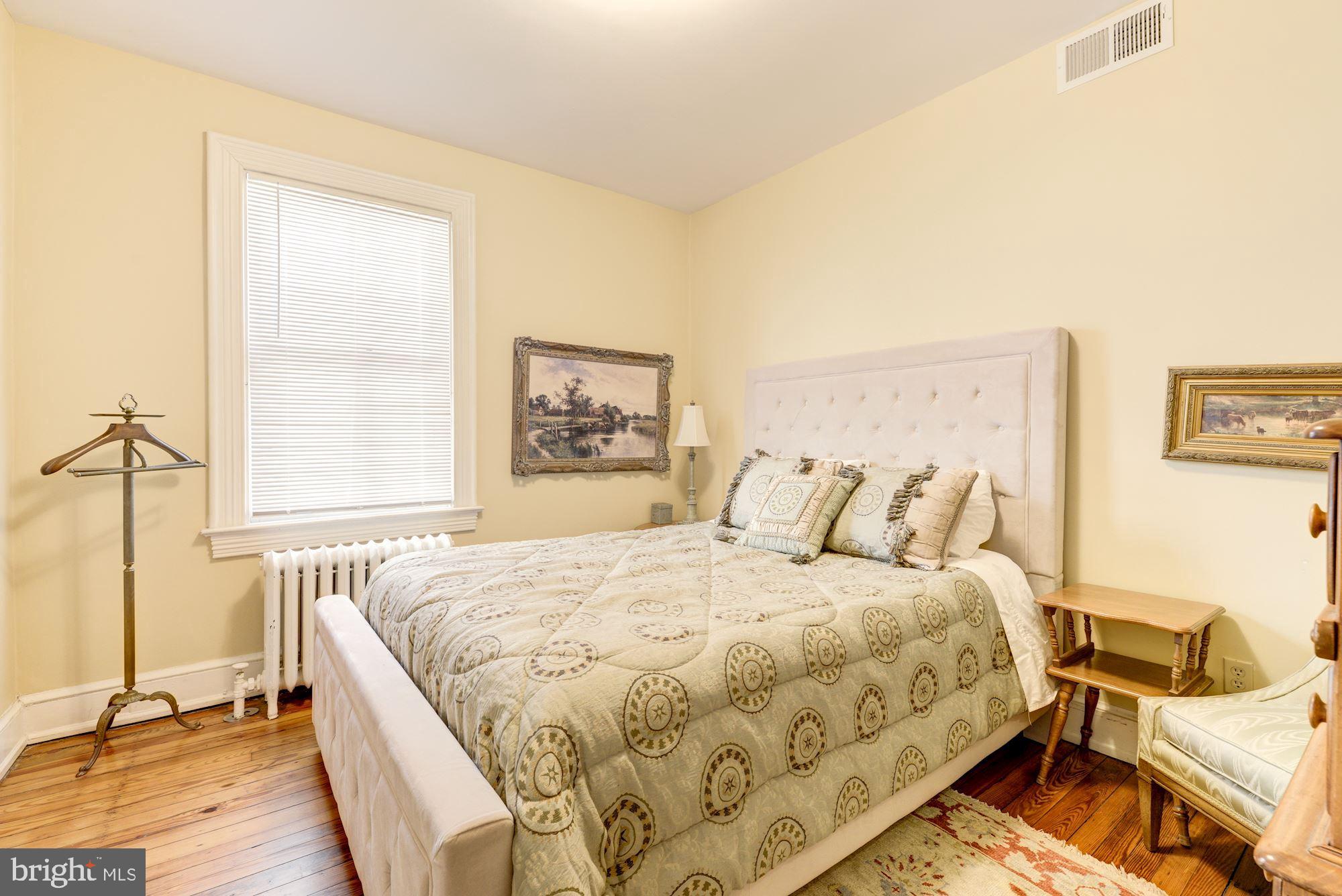 CAPITOL HILL - Residential Lease