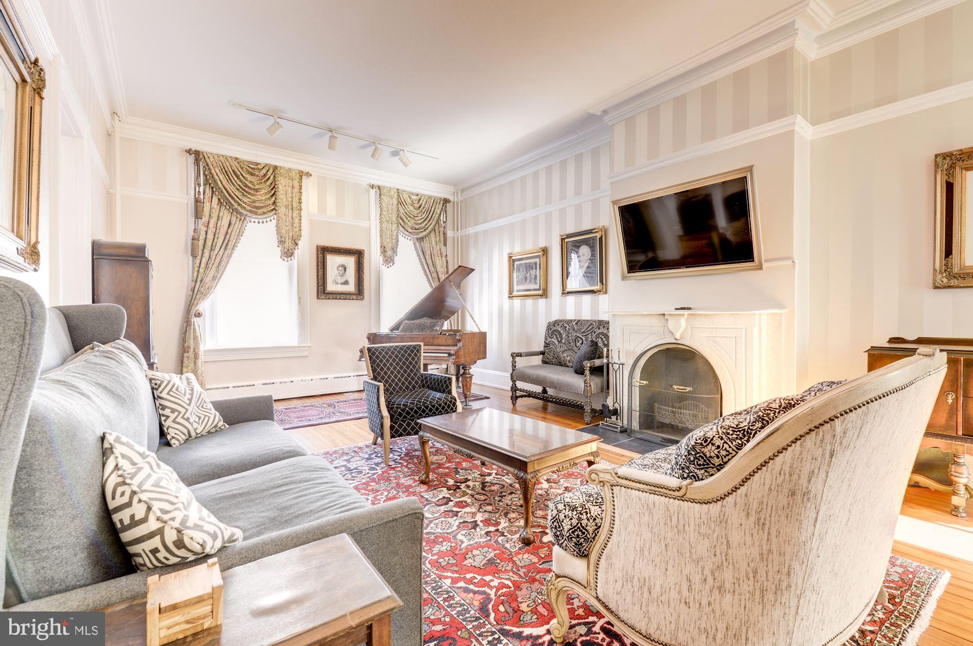 CAPITOL HILL - Residential Lease