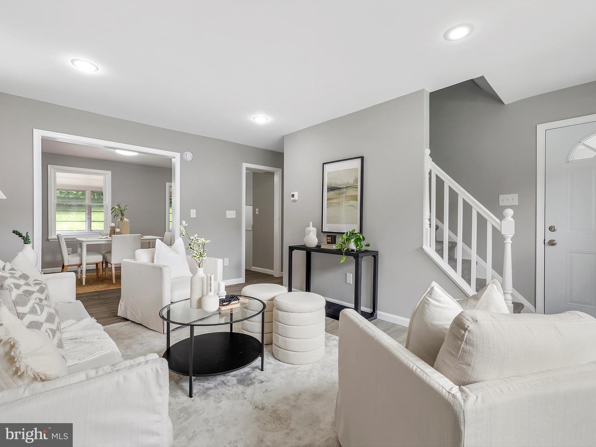 VILLAGE OF HICKORY HOLLOW - Residential