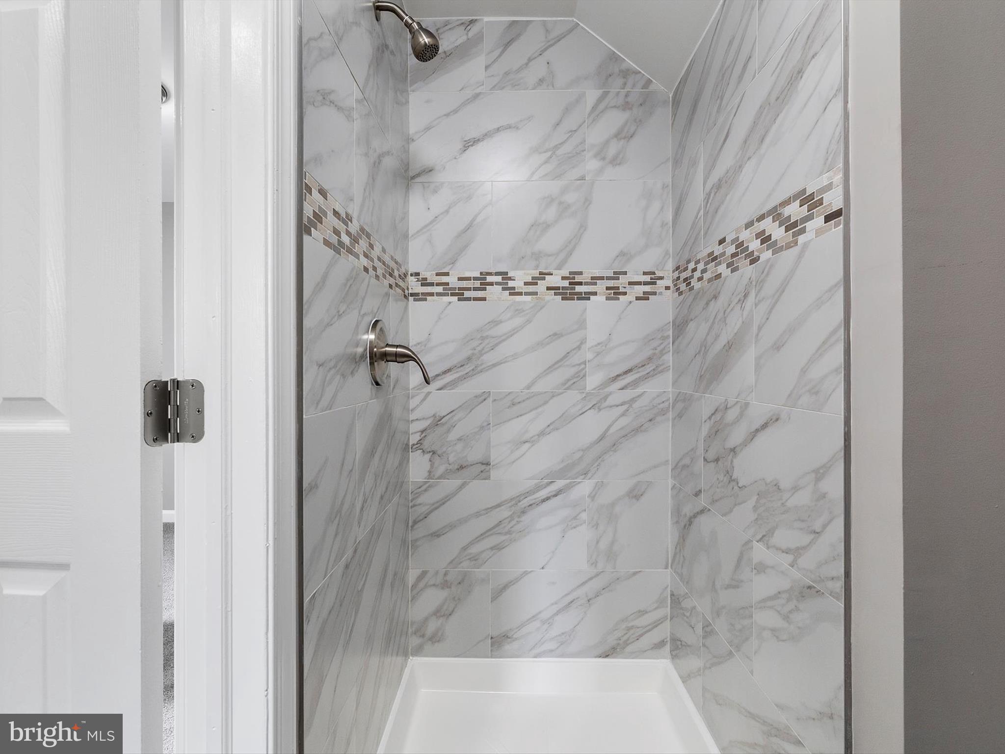 VILLAGE OF HICKORY HOLLOW - Residential