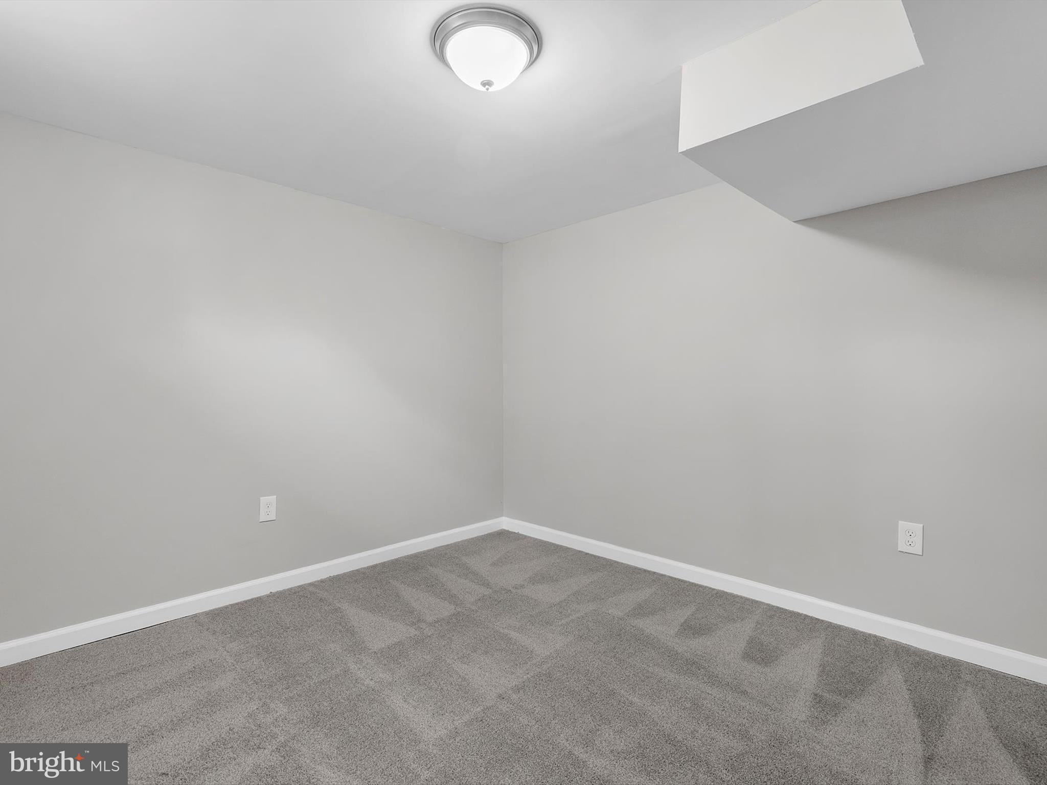 VILLAGE OF HICKORY HOLLOW - Residential