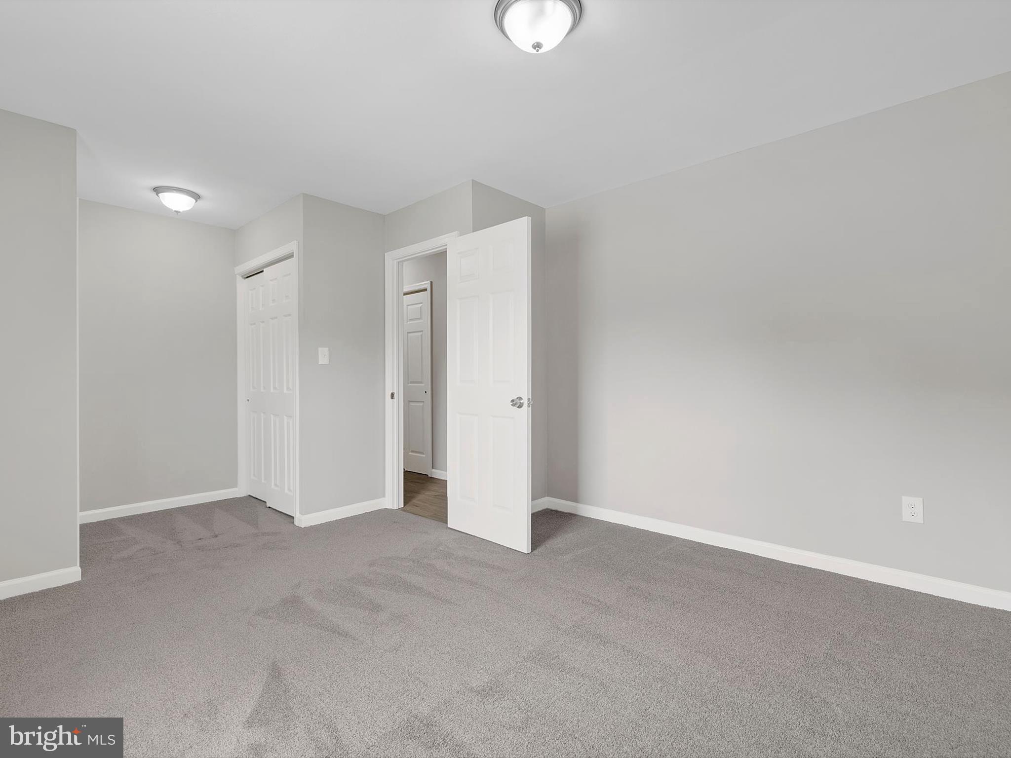 VILLAGE OF HICKORY HOLLOW - Residential