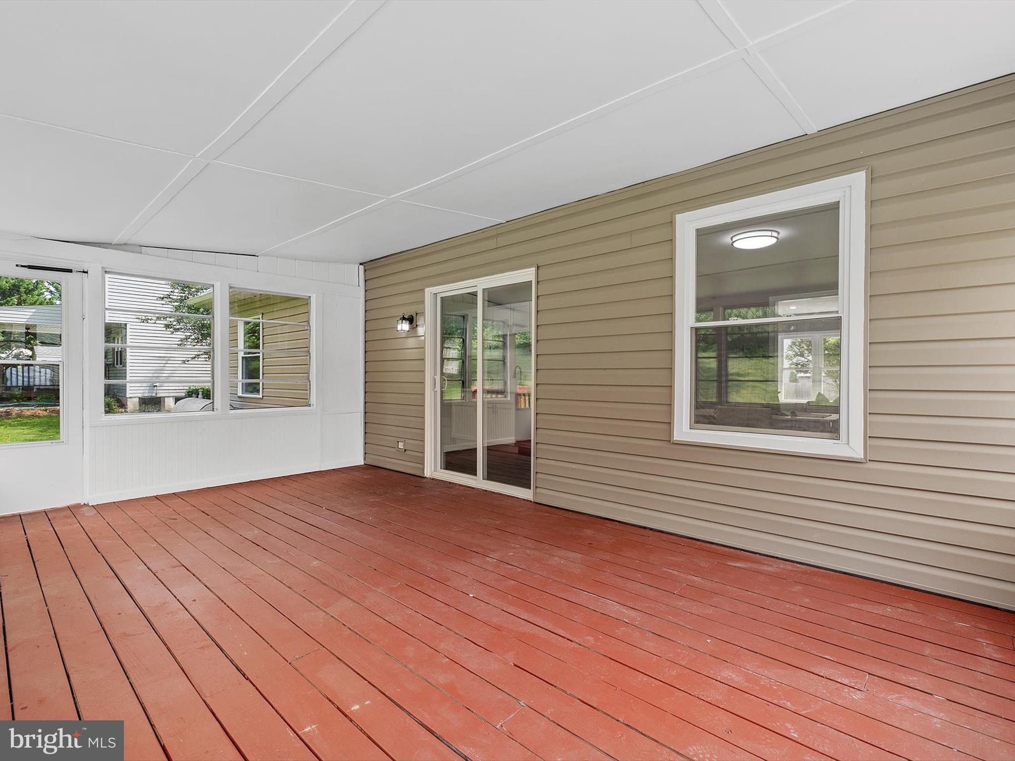 VILLAGE OF HICKORY HOLLOW - Residential