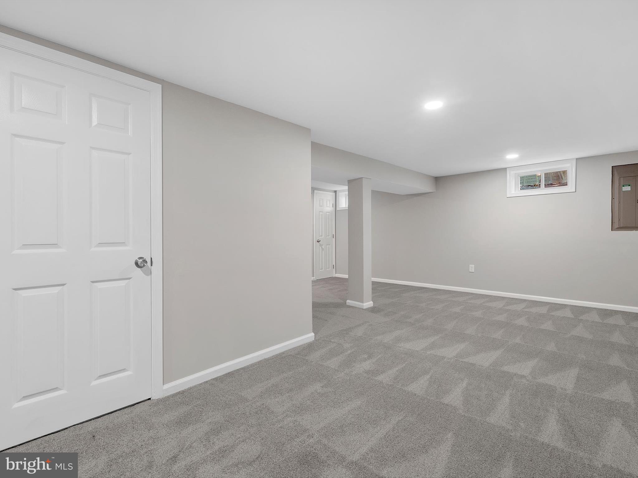 VILLAGE OF HICKORY HOLLOW - Residential