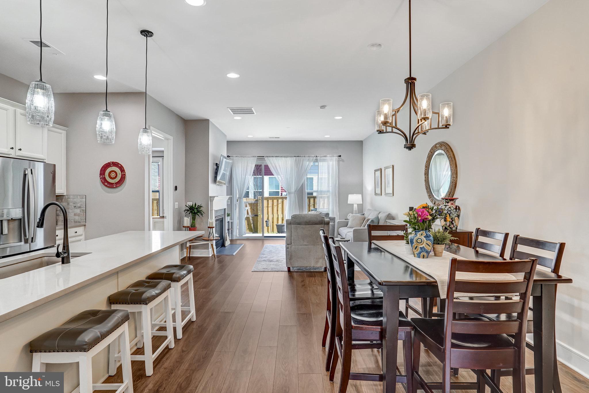 ROBINSON MANOR - Residential