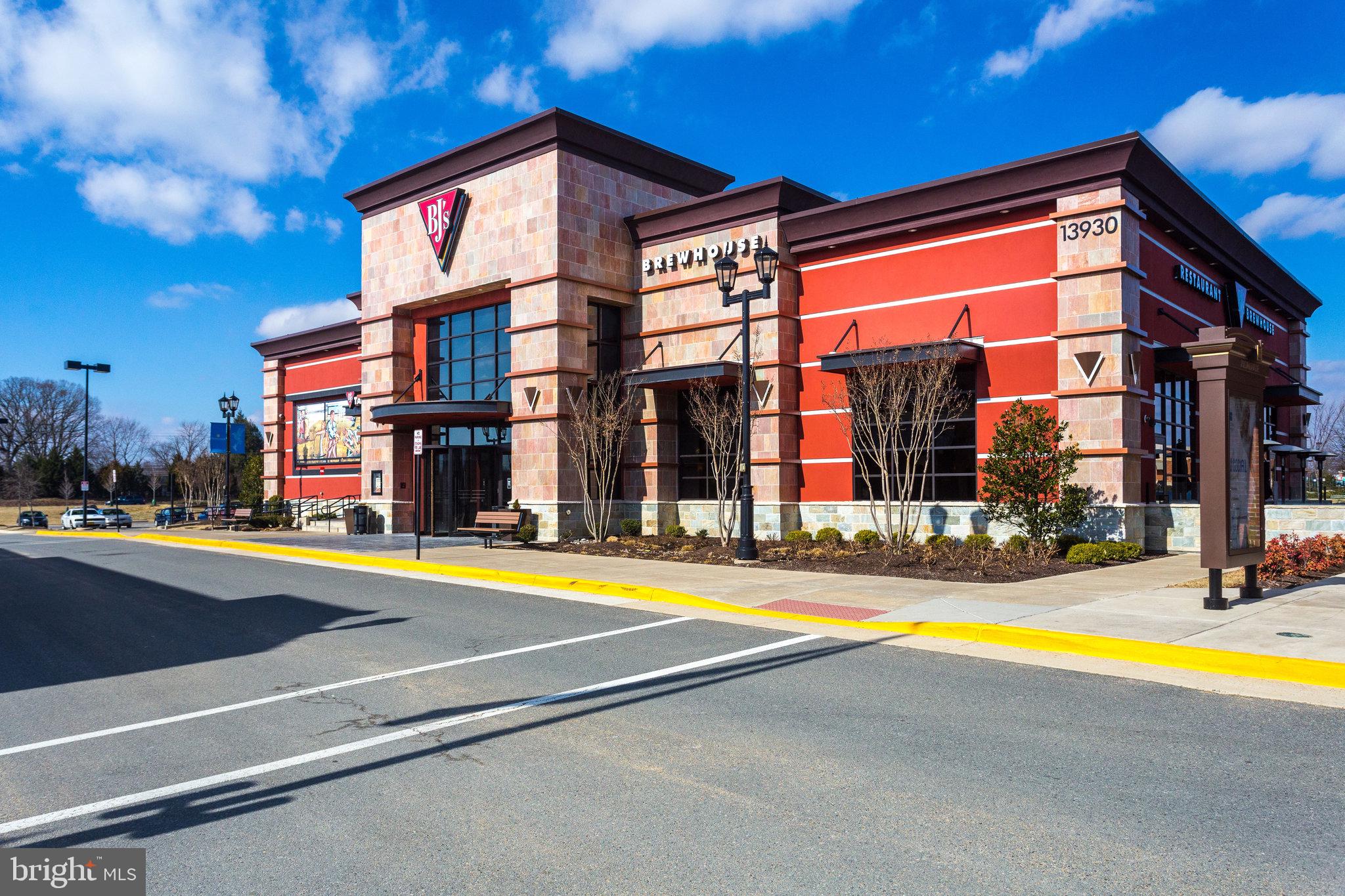 ROBINSON MANOR - Residential