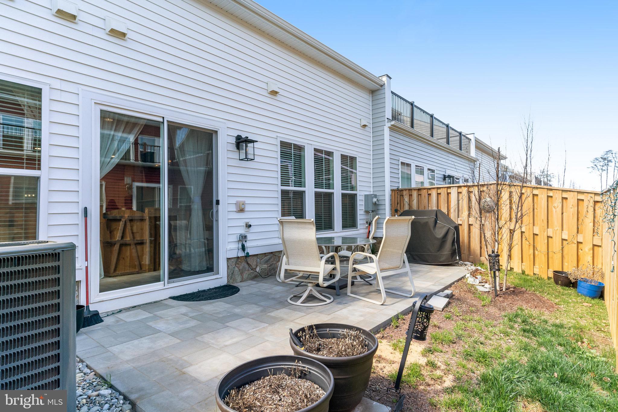 ROBINSON MANOR - Residential