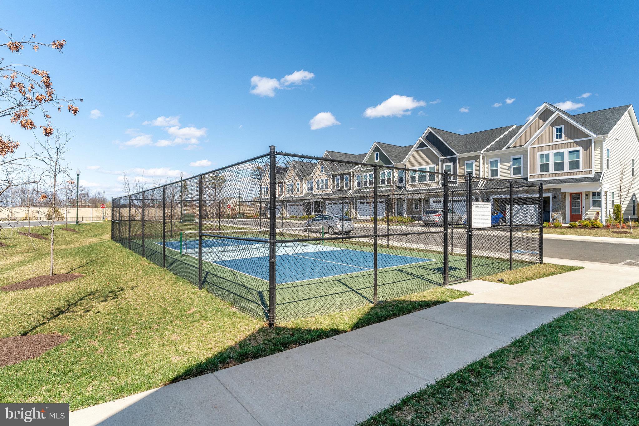 ROBINSON MANOR - Residential