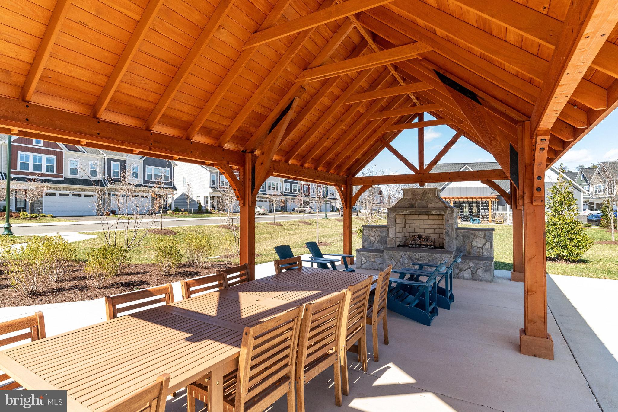 ROBINSON MANOR - Residential