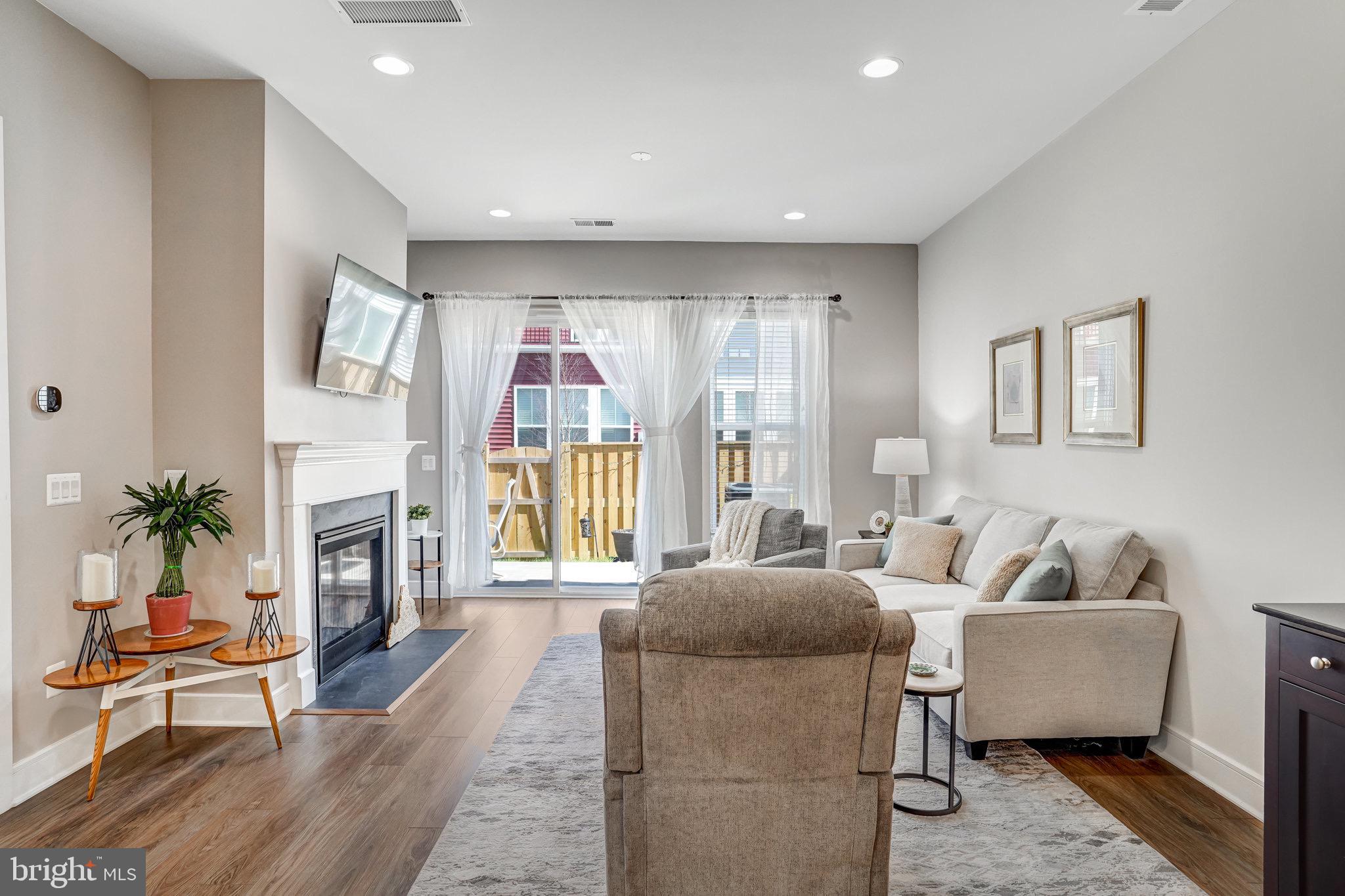 ROBINSON MANOR - Residential