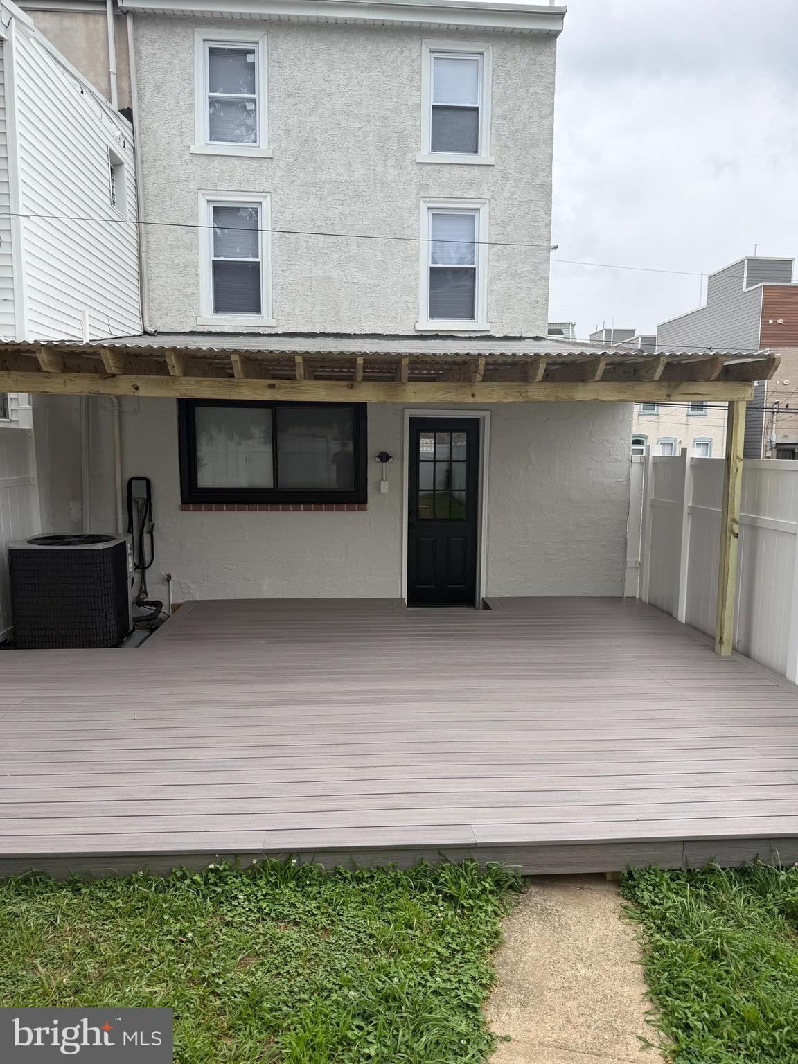 382 MARTIN STREET