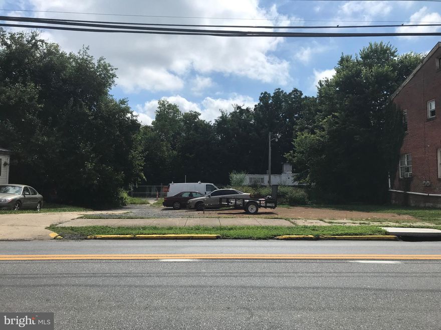 REDUCED  $5,000.00.       IN TOWN  Vacant Lot,  approximately .074 Acre.   Previously had  a 3 Unit Apartment Building that was removed .   Lot has 3 Separate Water Meters & Sewer Hookup ready to go.   Great opportunity for Investor or that someone looking to build a home with in a short walking distance to downtown.    Sign on property.   $19,900.00