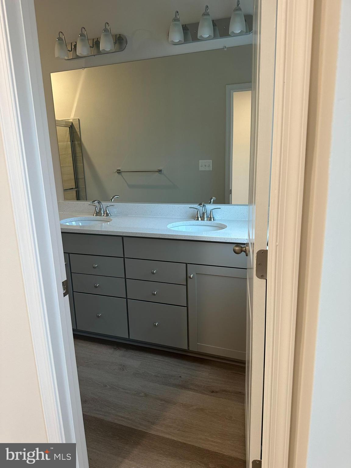 TOWNS AT MARKET COMMONS - Residential Lease