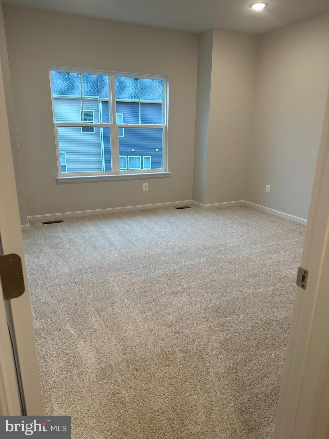 TOWNS AT MARKET COMMONS - Residential Lease