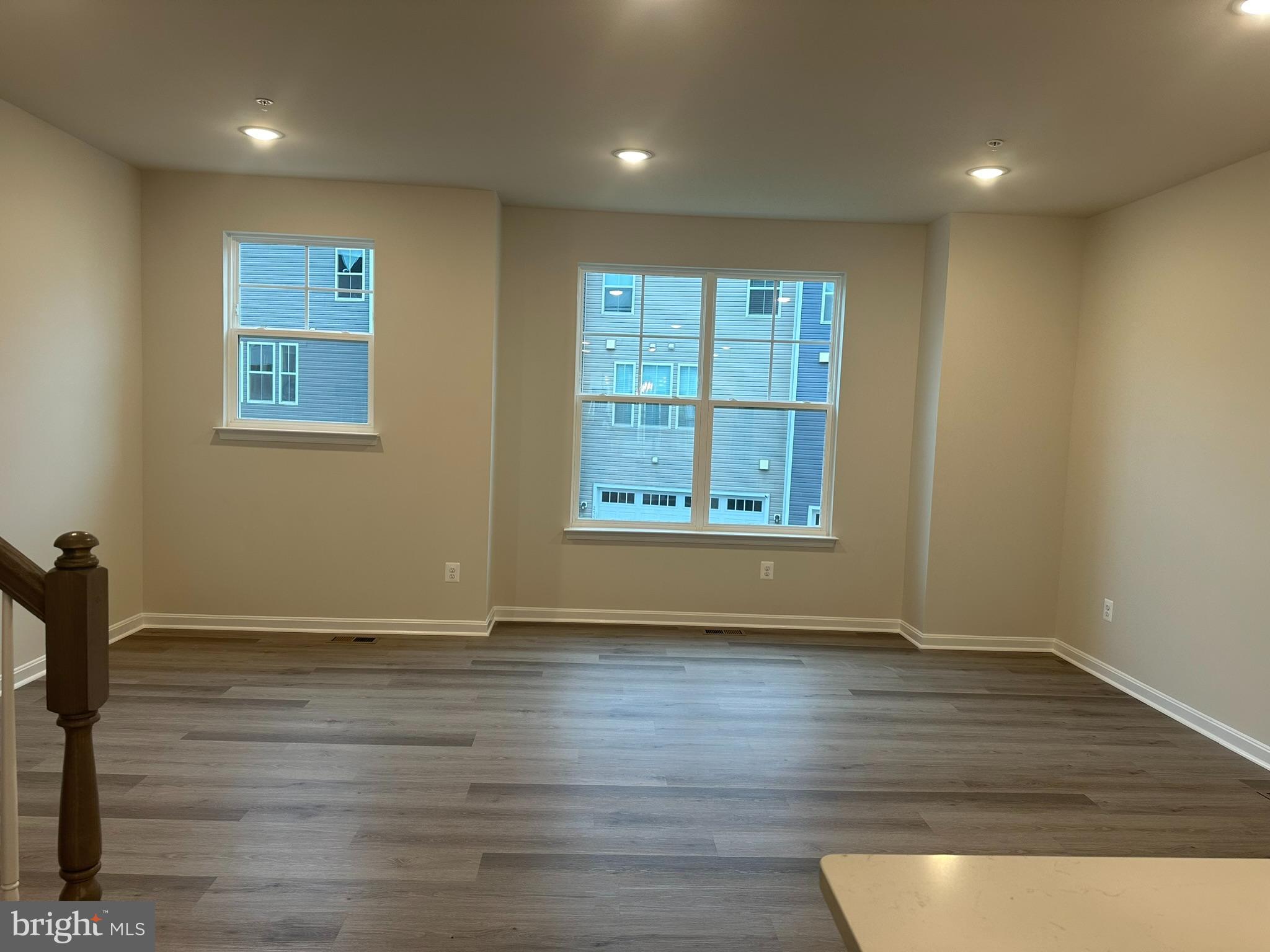 TOWNS AT MARKET COMMONS - Residential Lease