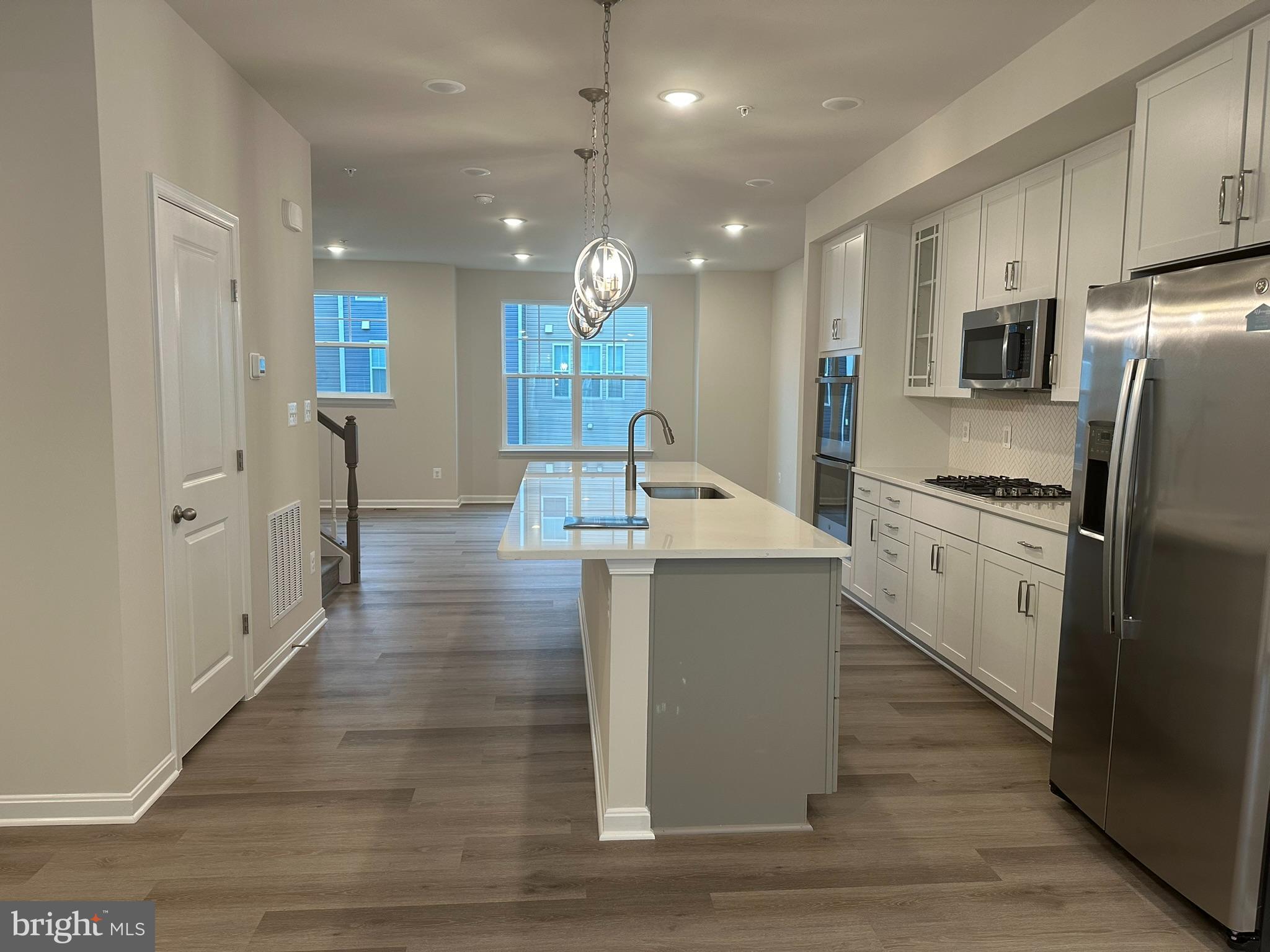 TOWNS AT MARKET COMMONS - Residential Lease