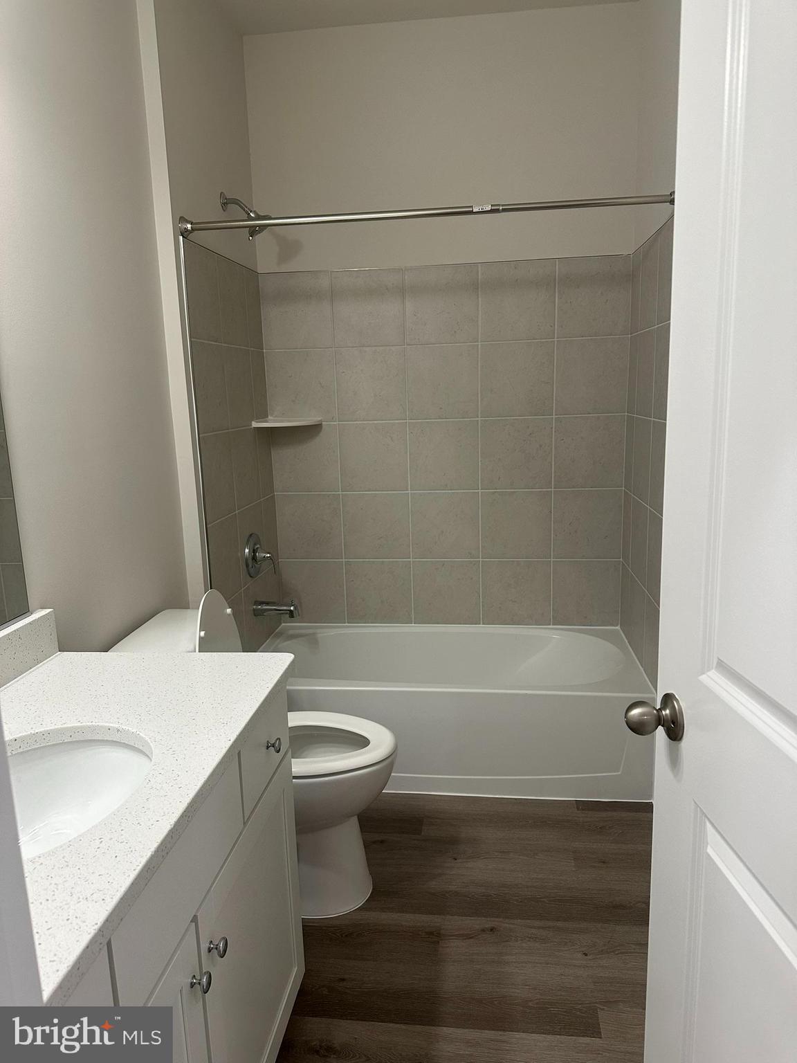 TOWNS AT MARKET COMMONS - Residential Lease