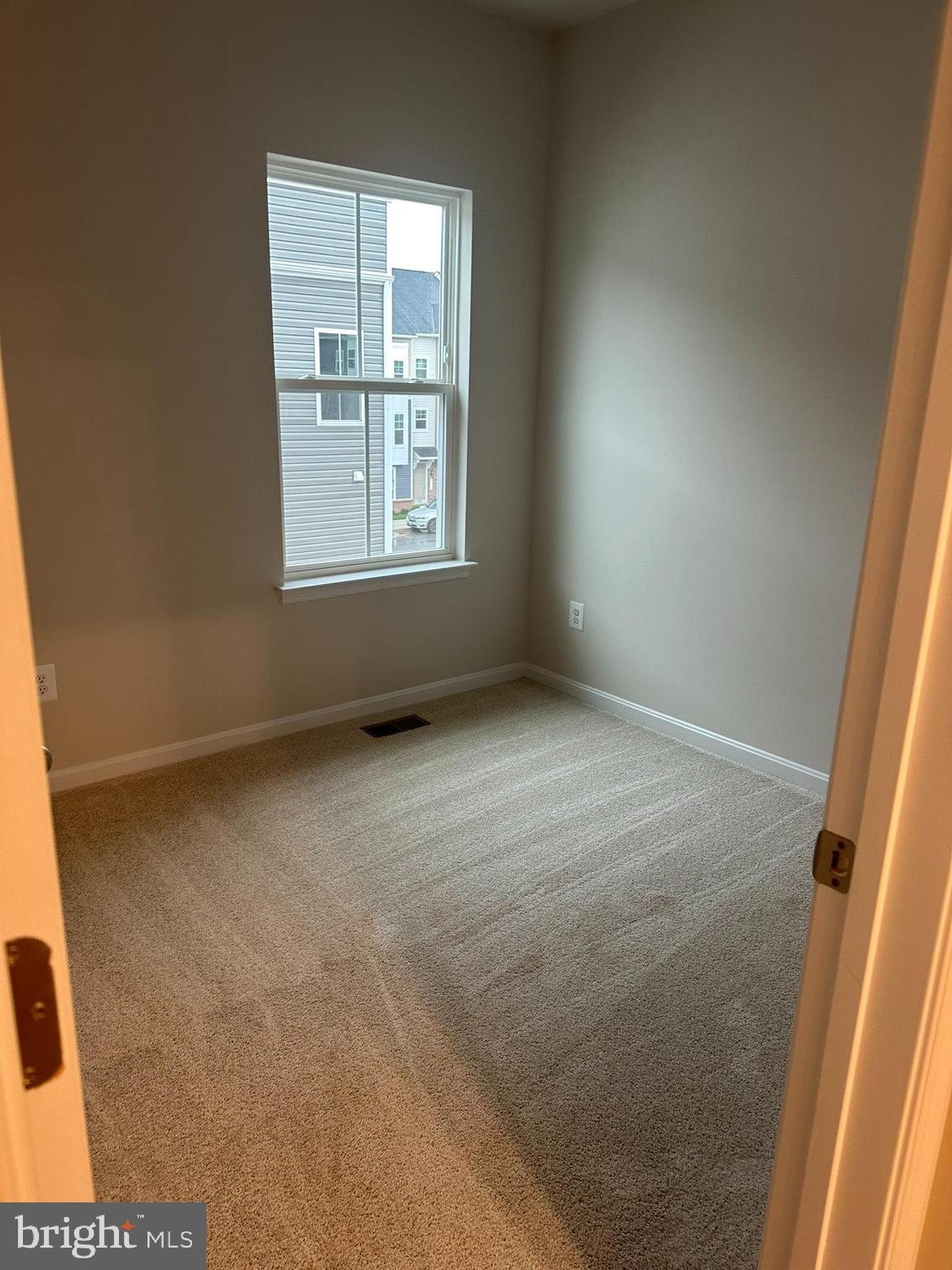 TOWNS AT MARKET COMMONS - Residential Lease