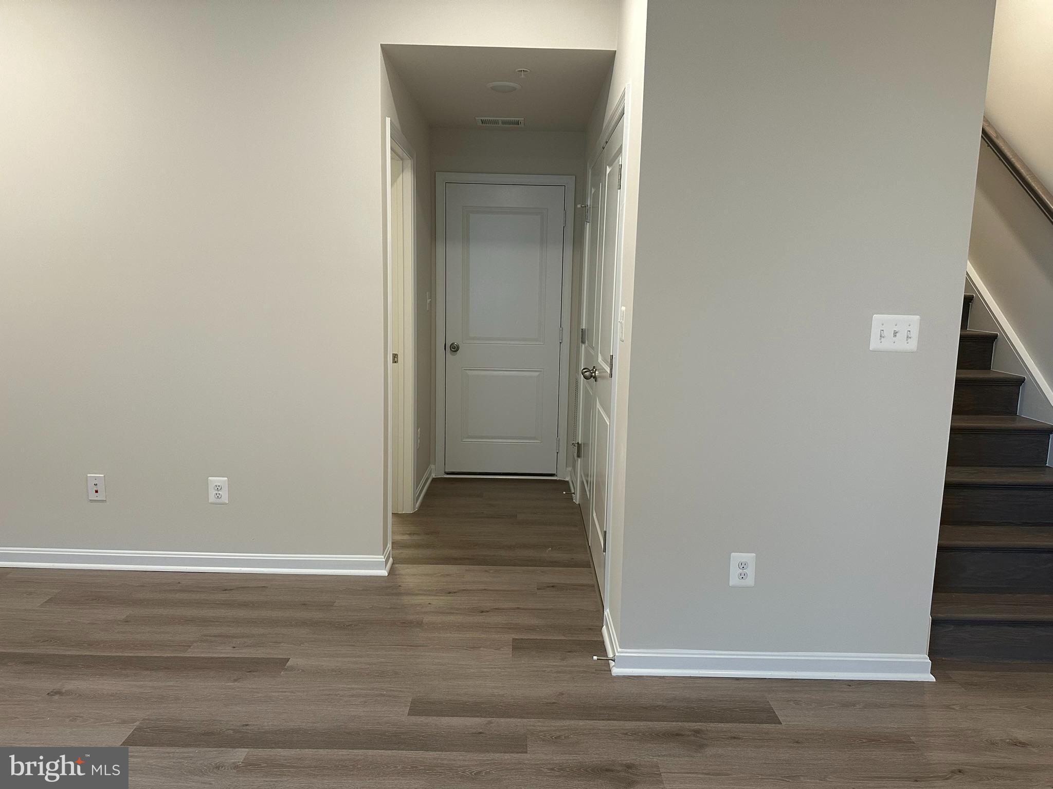 TOWNS AT MARKET COMMONS - Residential Lease