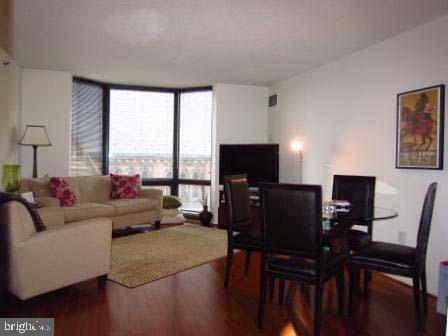 RITTENHOUSE SQUARE - Residential Lease