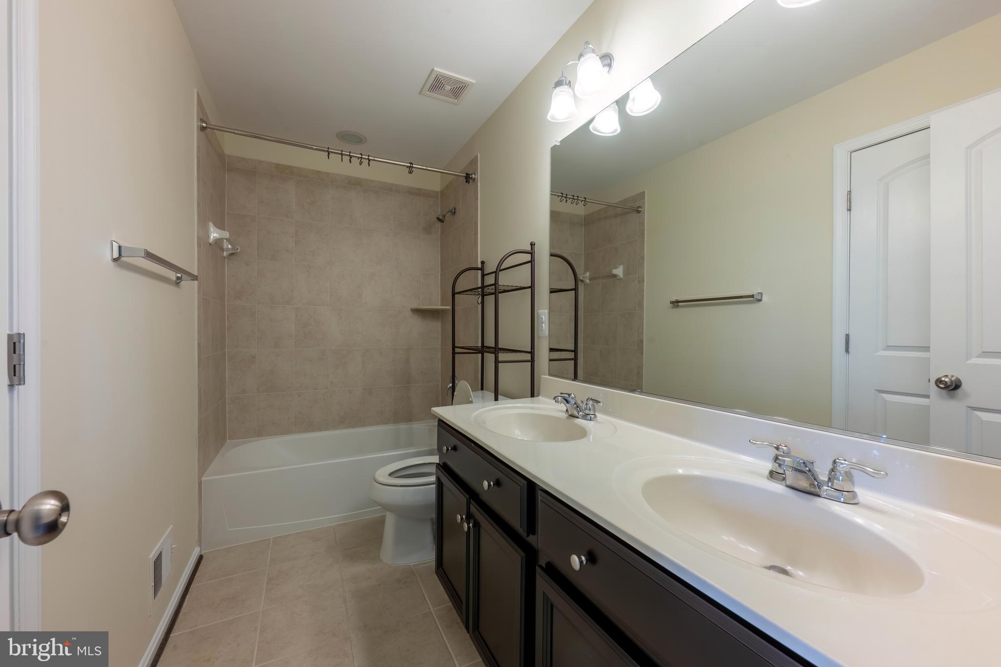 GLENARDEN - Residential Lease