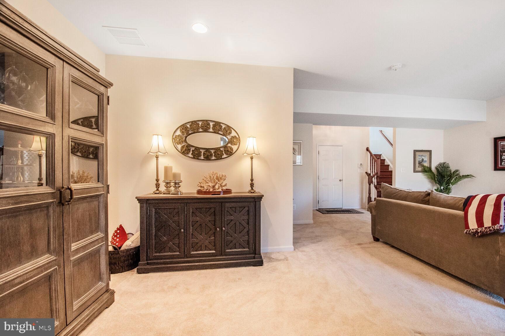 SOUTH RIDING - Residential