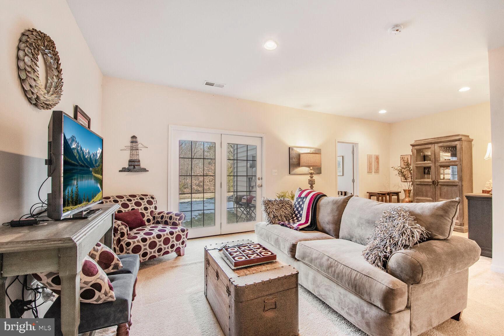 SOUTH RIDING - Residential