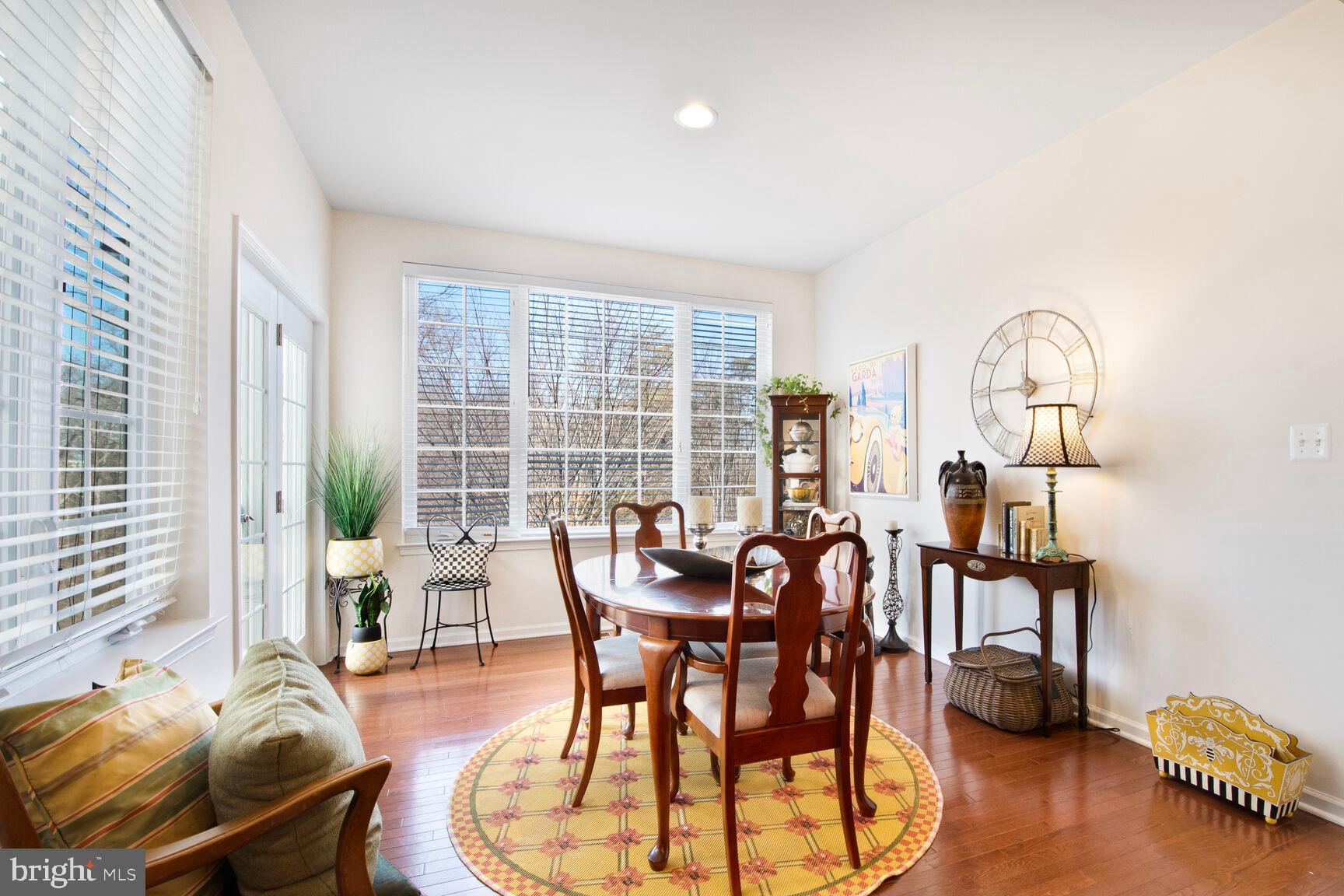 SOUTH RIDING - Residential