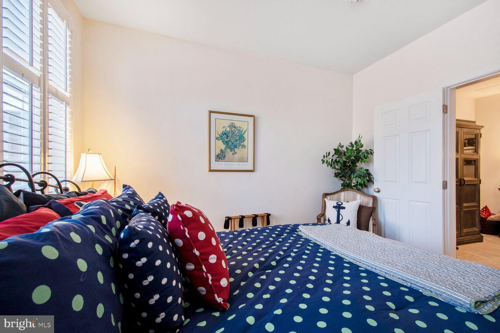 SOUTH RIDING - Residential