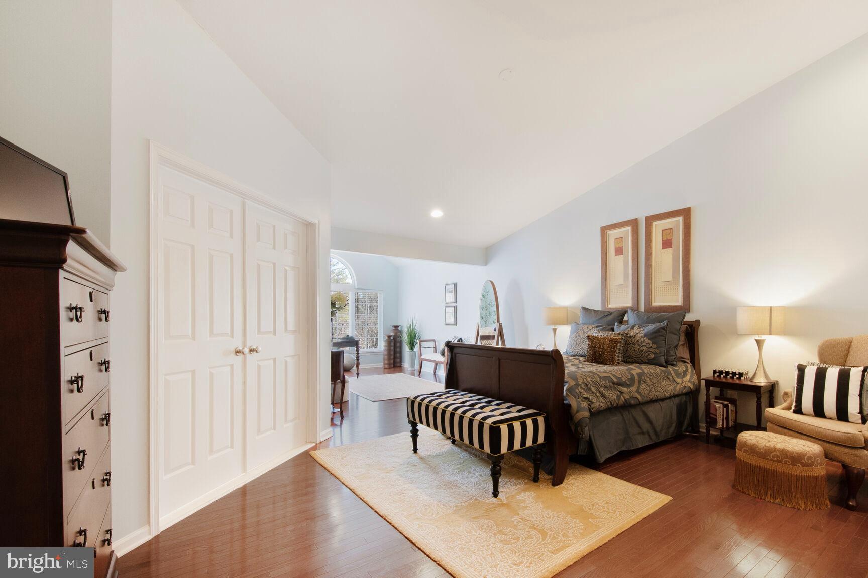 SOUTH RIDING - Residential